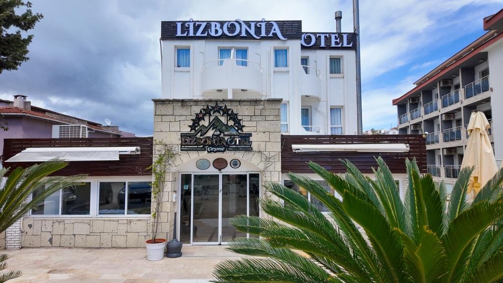 Unigenç Turizm - Lizbonia Otel Çeşme