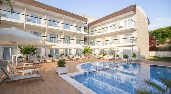 Unigenç Turizm - Lizbonia Otel Çeşme