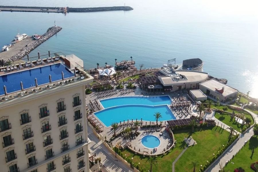 Unigenç Turizm - Lord's Palace Hotel SPA Casino