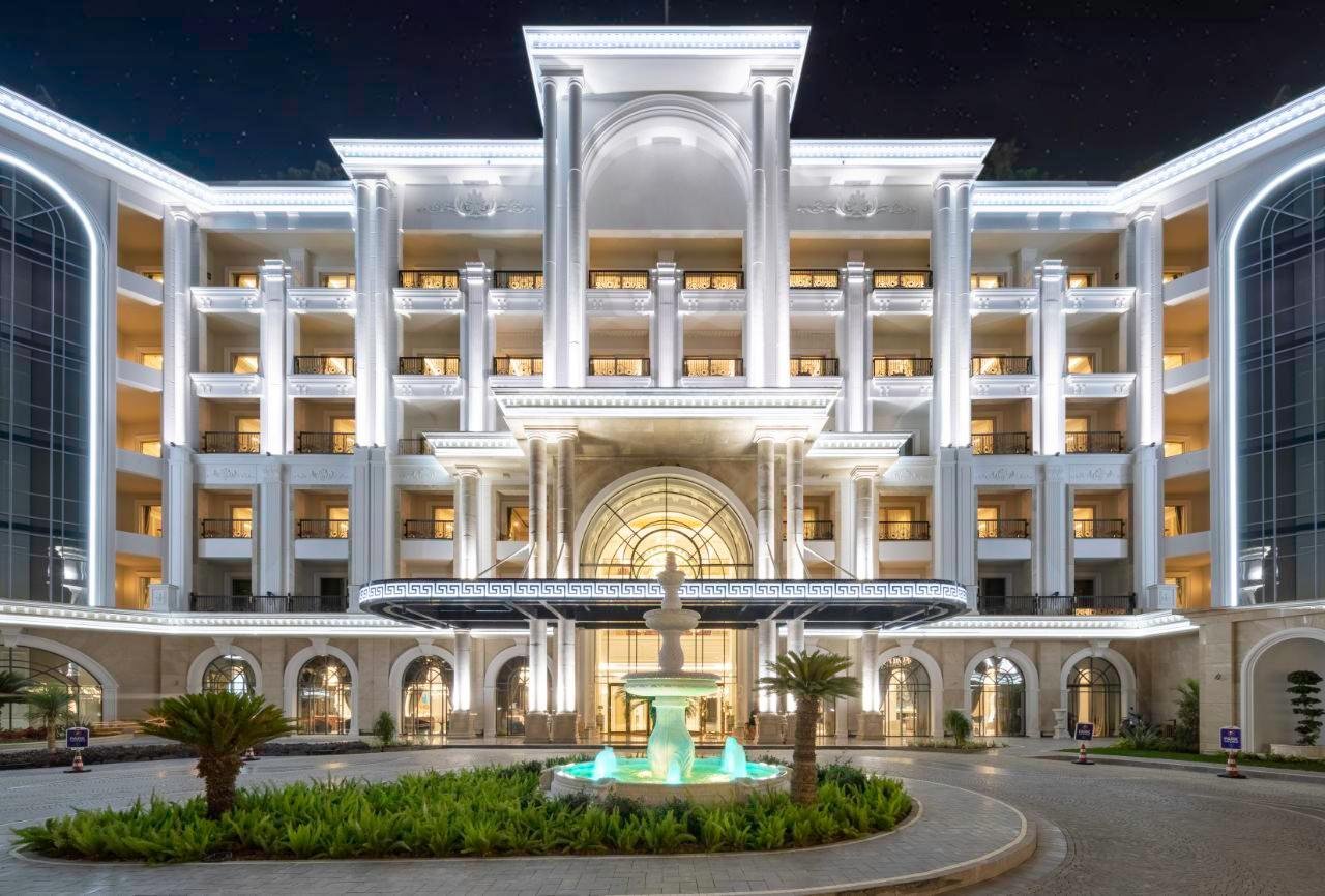 Uni Genç Turizm - Merit Royal Diamond Hotel & Casino & Spa