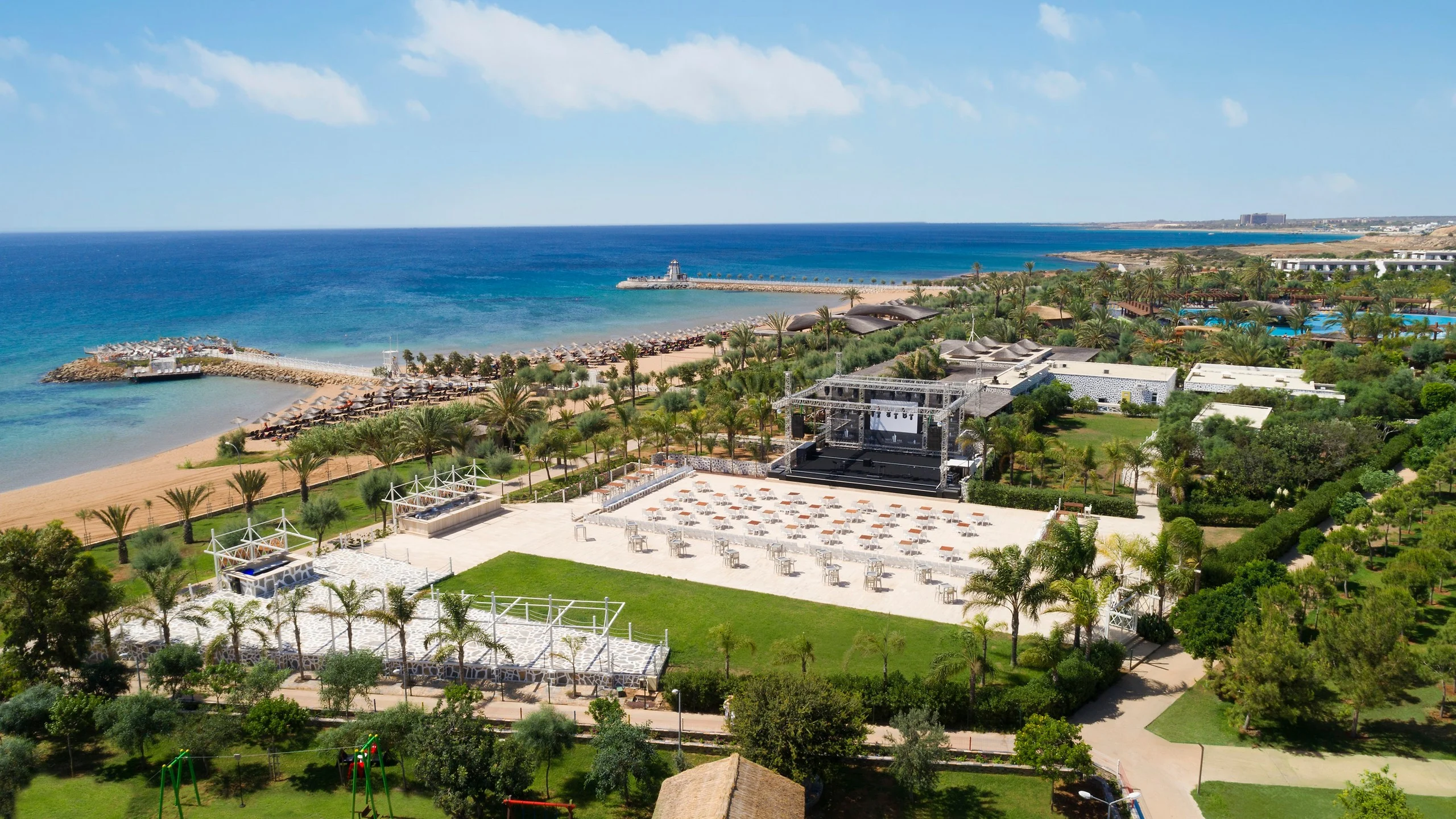 Uni Genç Turizm - Nuh'un Gemisi Deluxe Hotel & Spa