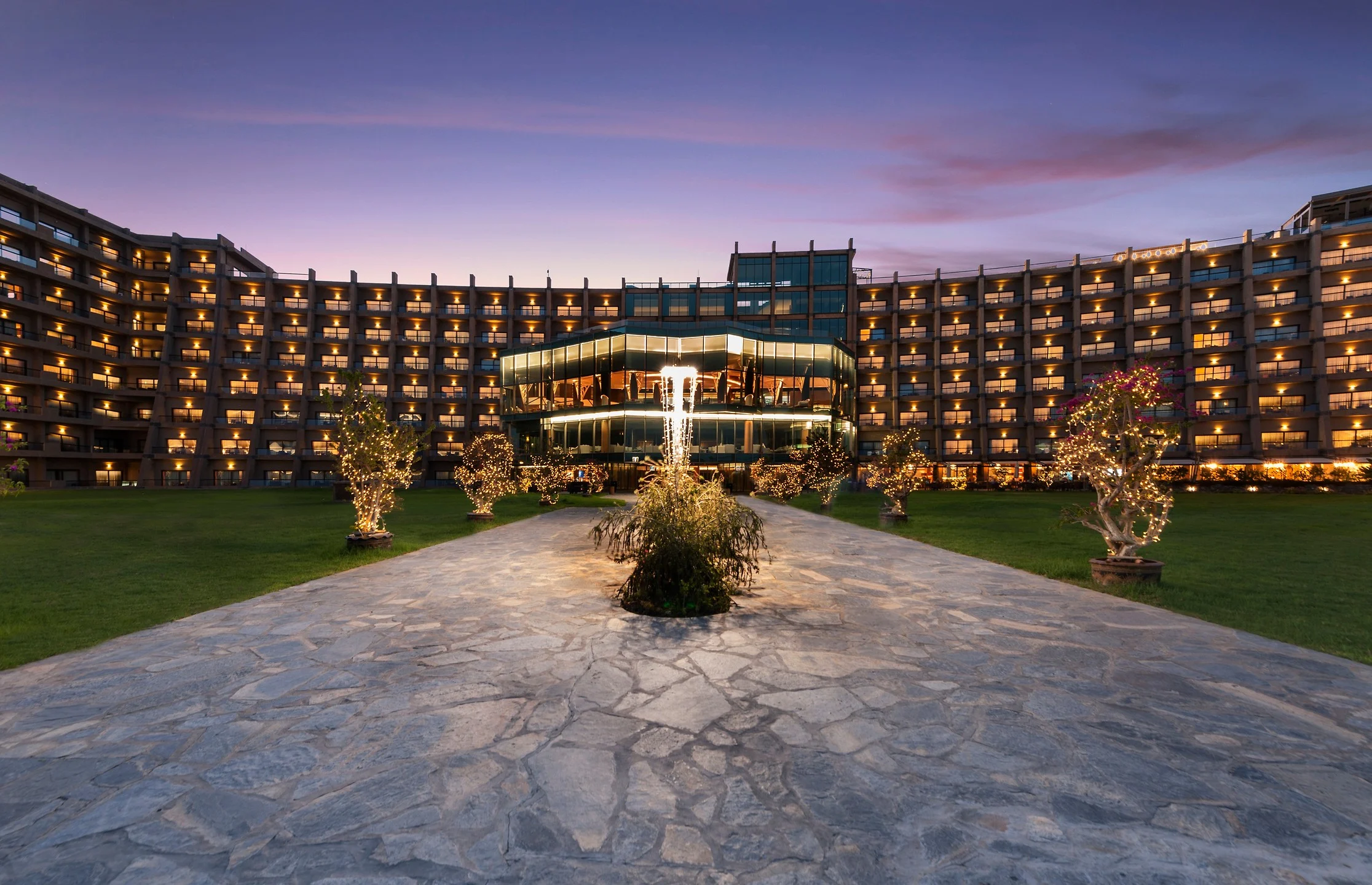 Uni Genç Turizm - Nuh'un Gemisi Deluxe Hotel & Spa