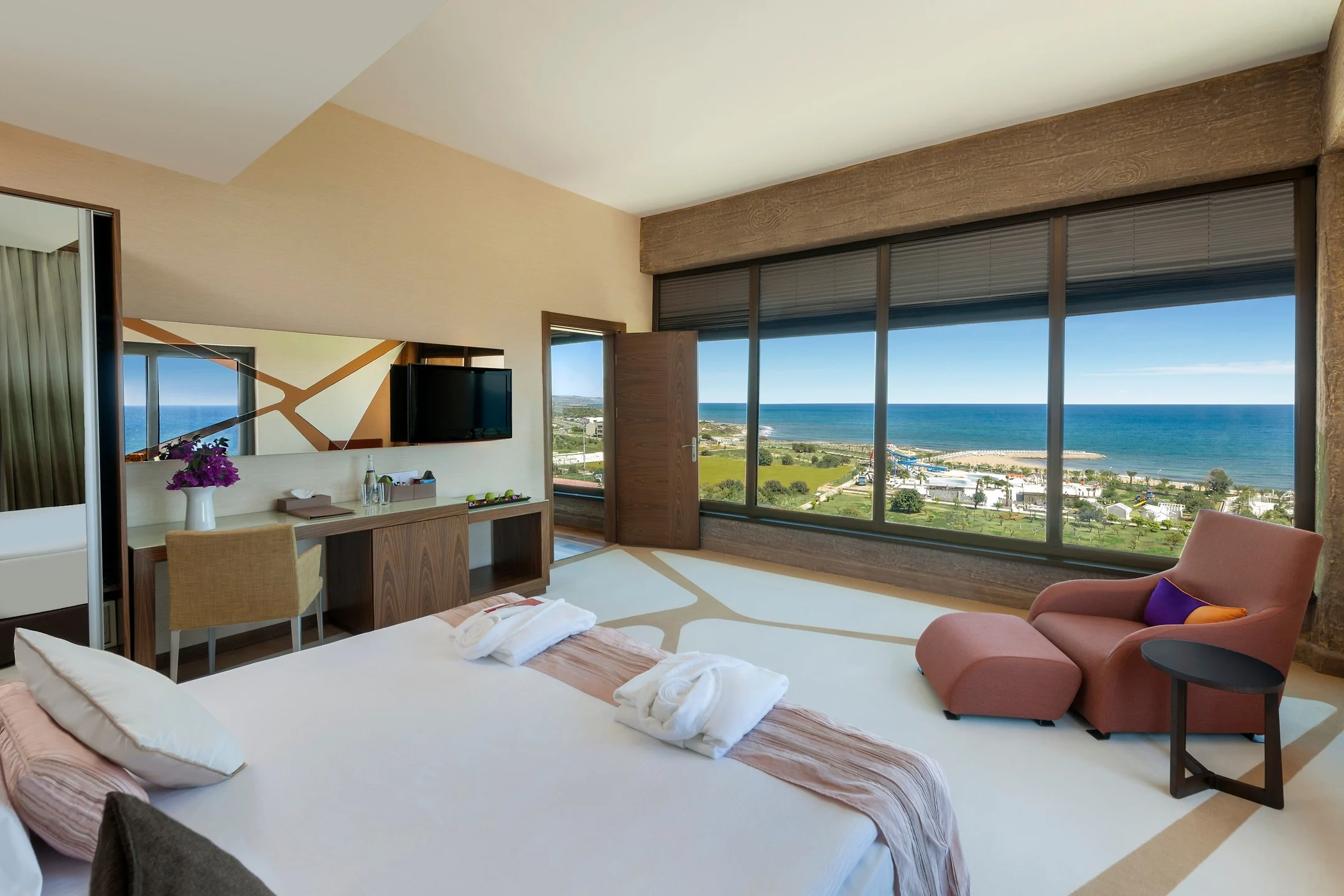 Uni Genç Turizm - Nuh'un Gemisi Deluxe Hotel & Spa