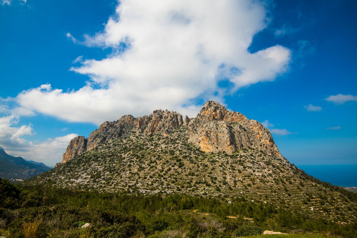 Unigenç Turizm - Kıbrıs Tatili - Lord's Palace Hotel (Uçak Bileti Dahil)