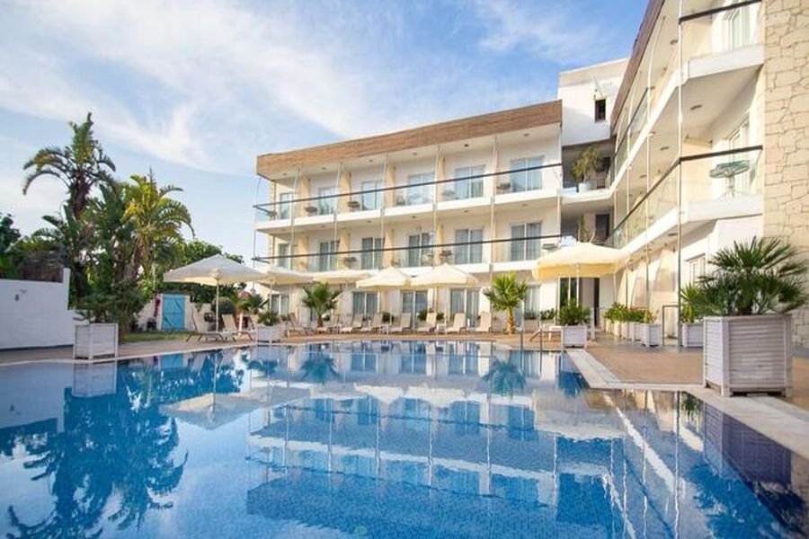 Unigenç Turizm - Lizbonia Otel Çeşme  